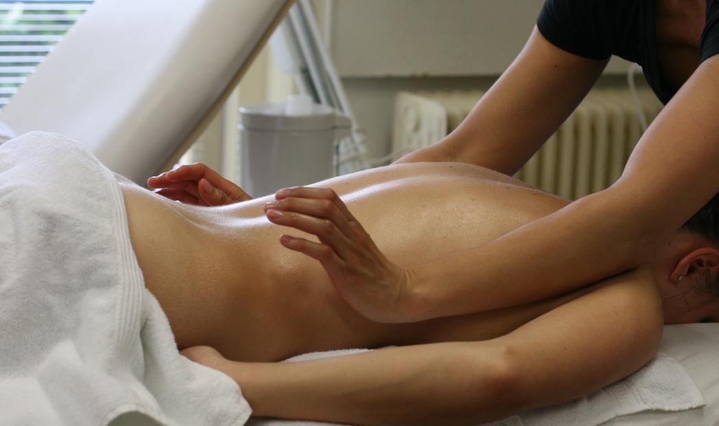 Lomi-Lomi massage
