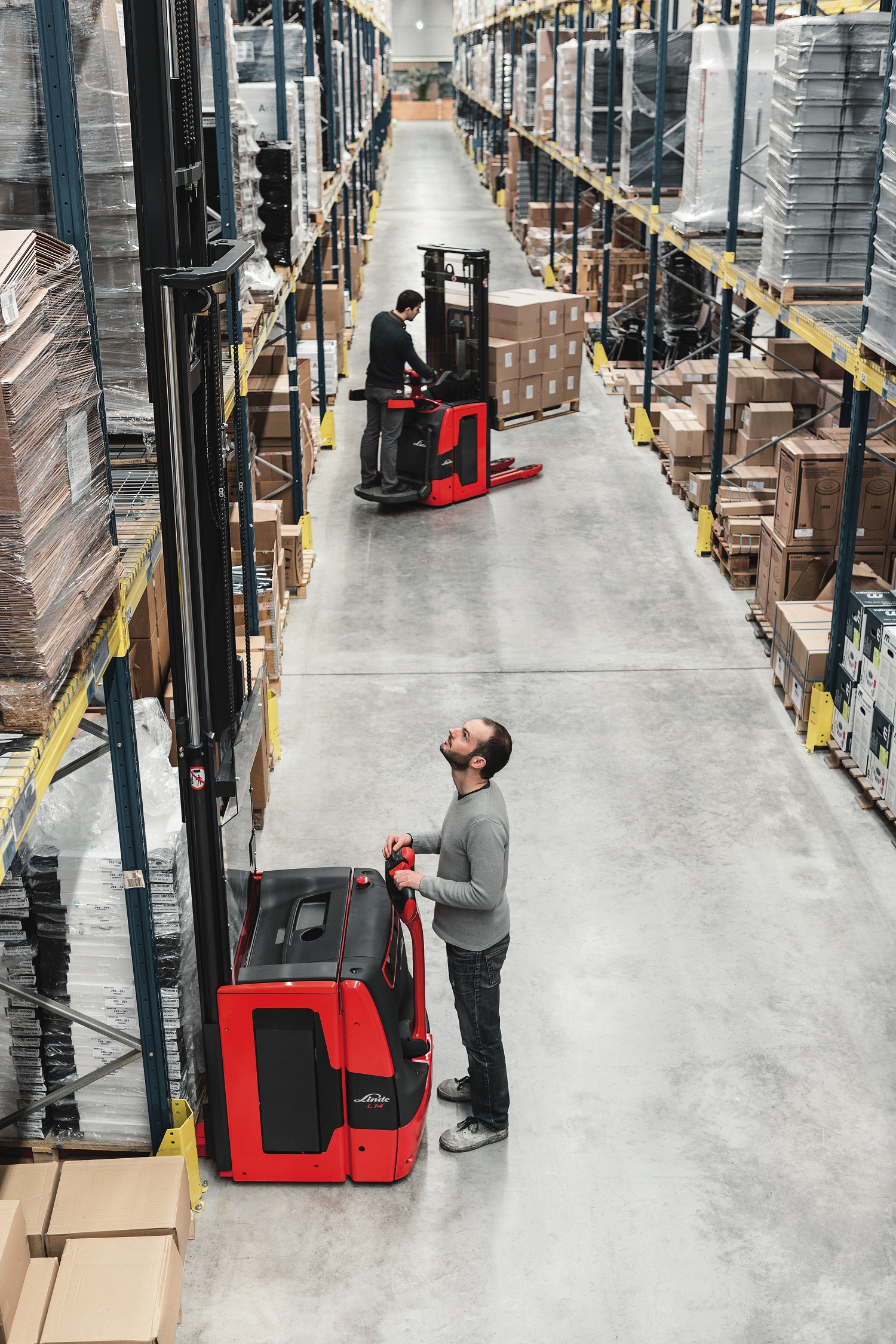 Stapelaar wendbaar tussen twee stellingen