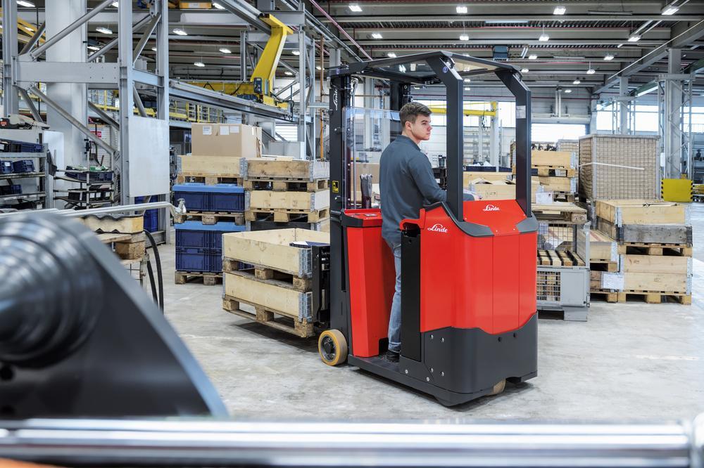 Linde E10 compacte elektrische heftruck