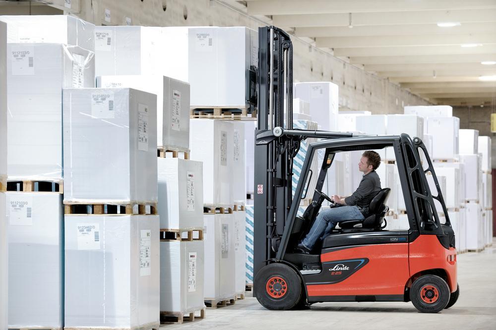 Linde E25 elektrische heftruck uit de 387 serie