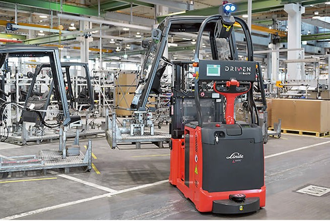 Linde-Robotics-L-MATIC-AC-stapelaar-AGV-productiviteit