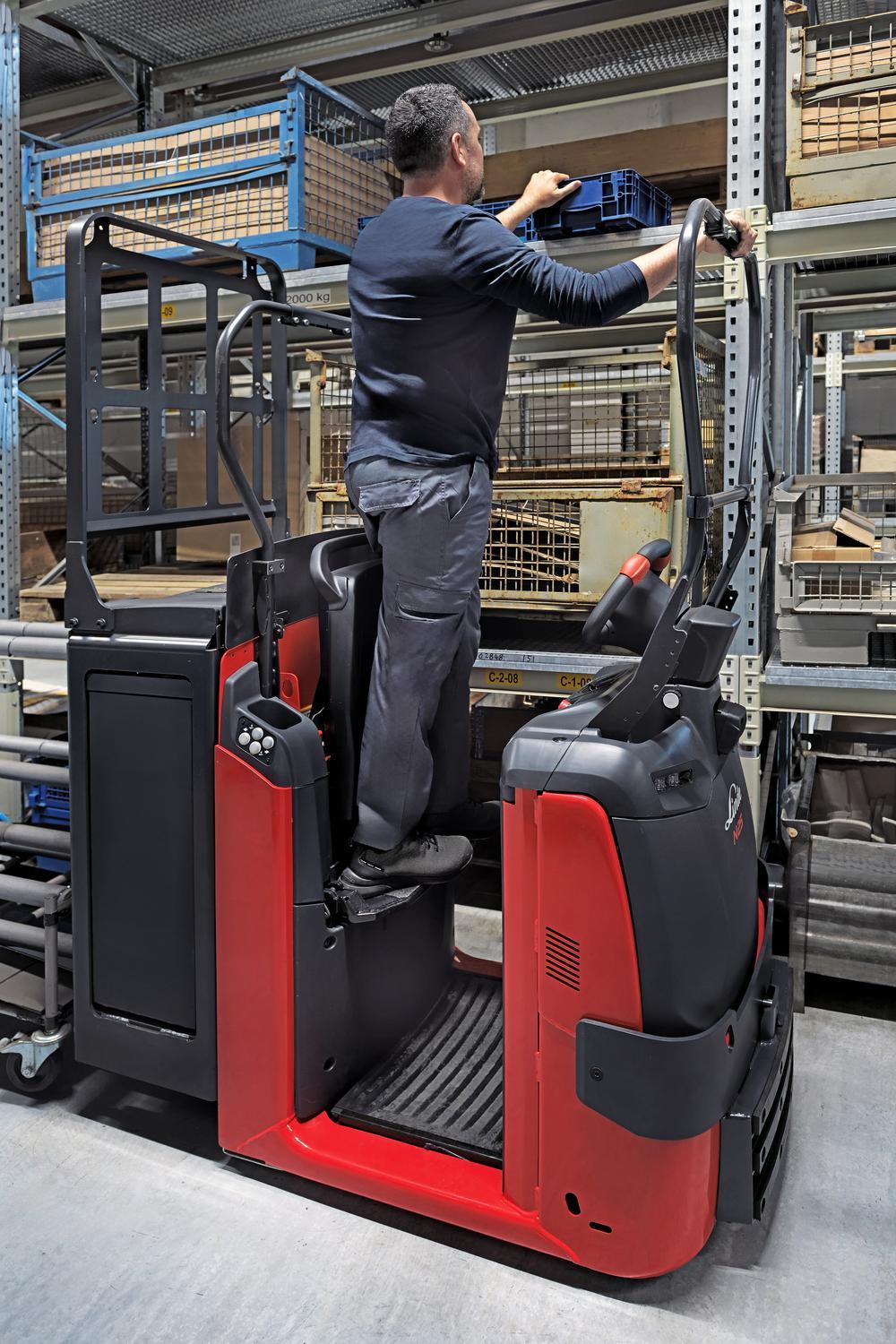 Linde N20-N25 orderverzameltruck met opstap voor hoger kunnen picken