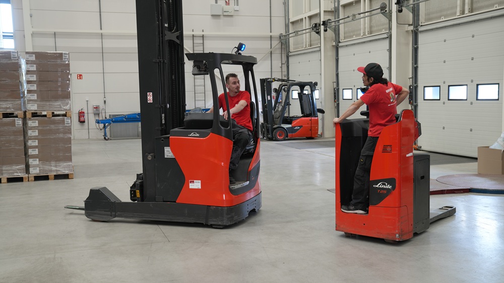 Linde reachtruck, heftruck en pallettruck bij 999 games