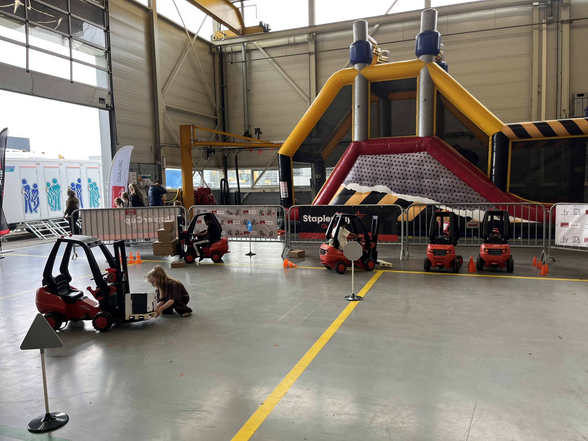 Stormbaan en trapheftruckparcours op heftruckCup 2026