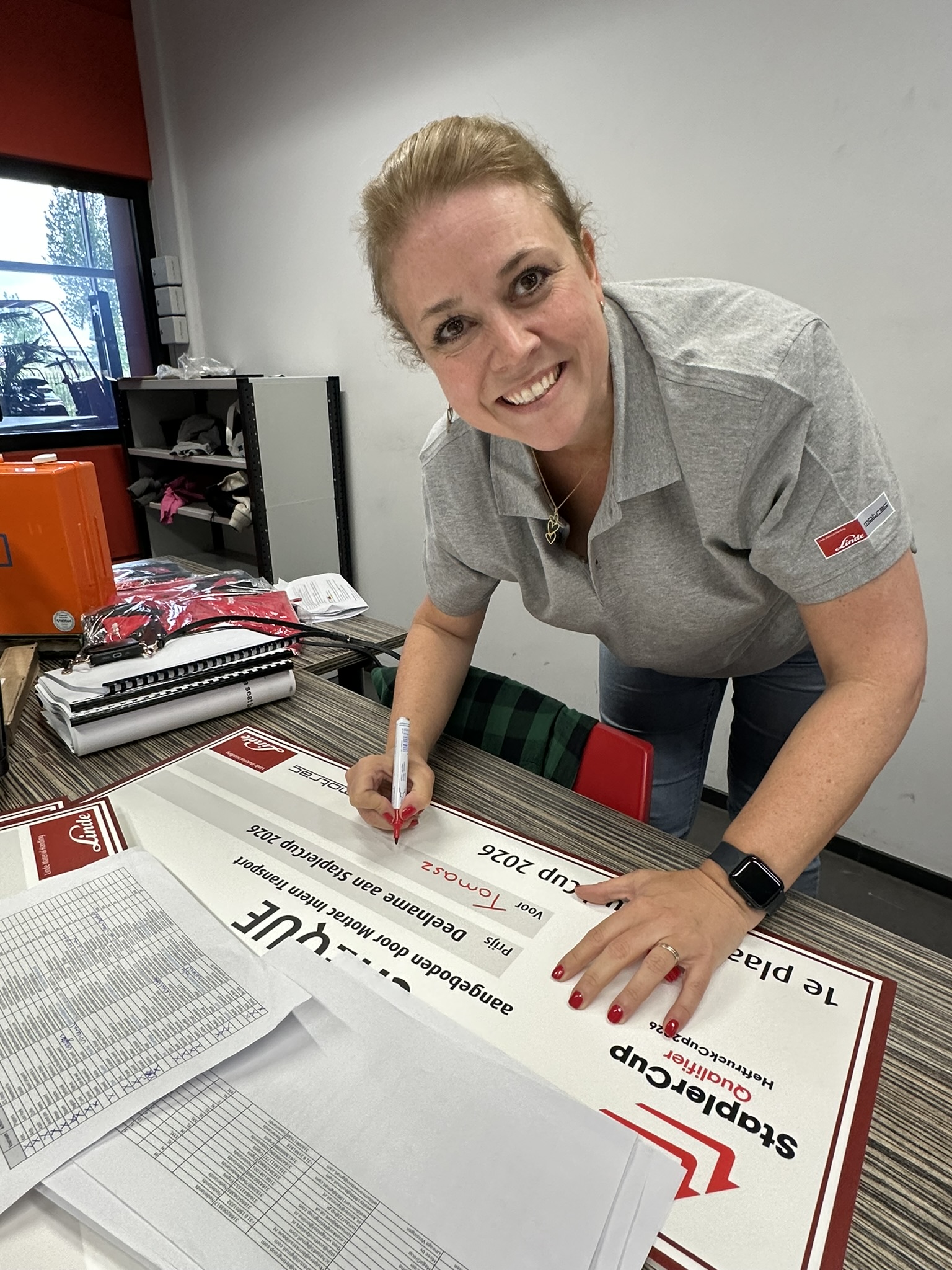 De cheques worden uitgeschreven voor HeftruckCup 2026