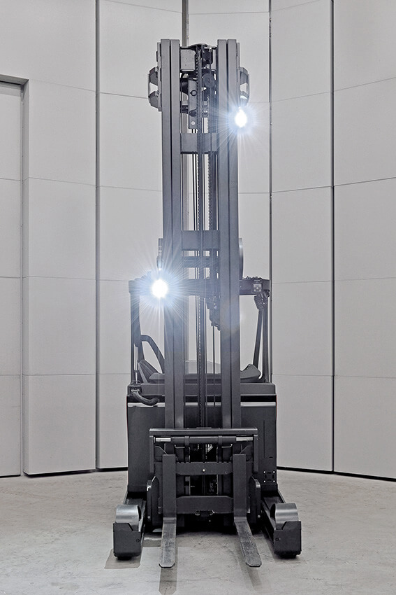 Linde VertiLight close-up reachtruck