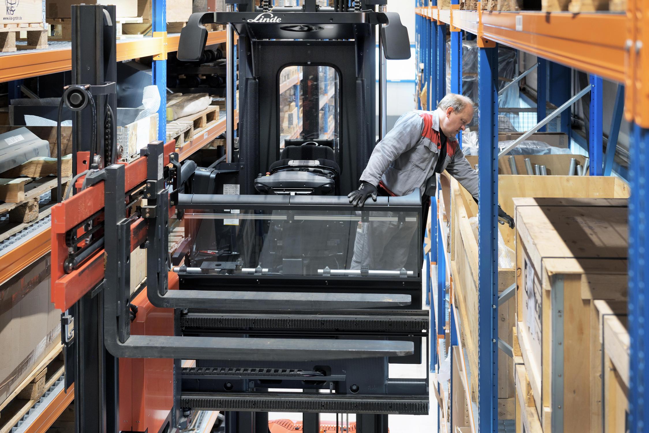 Linde smallegangen truck K Modular man up toegang tot lading magazijn