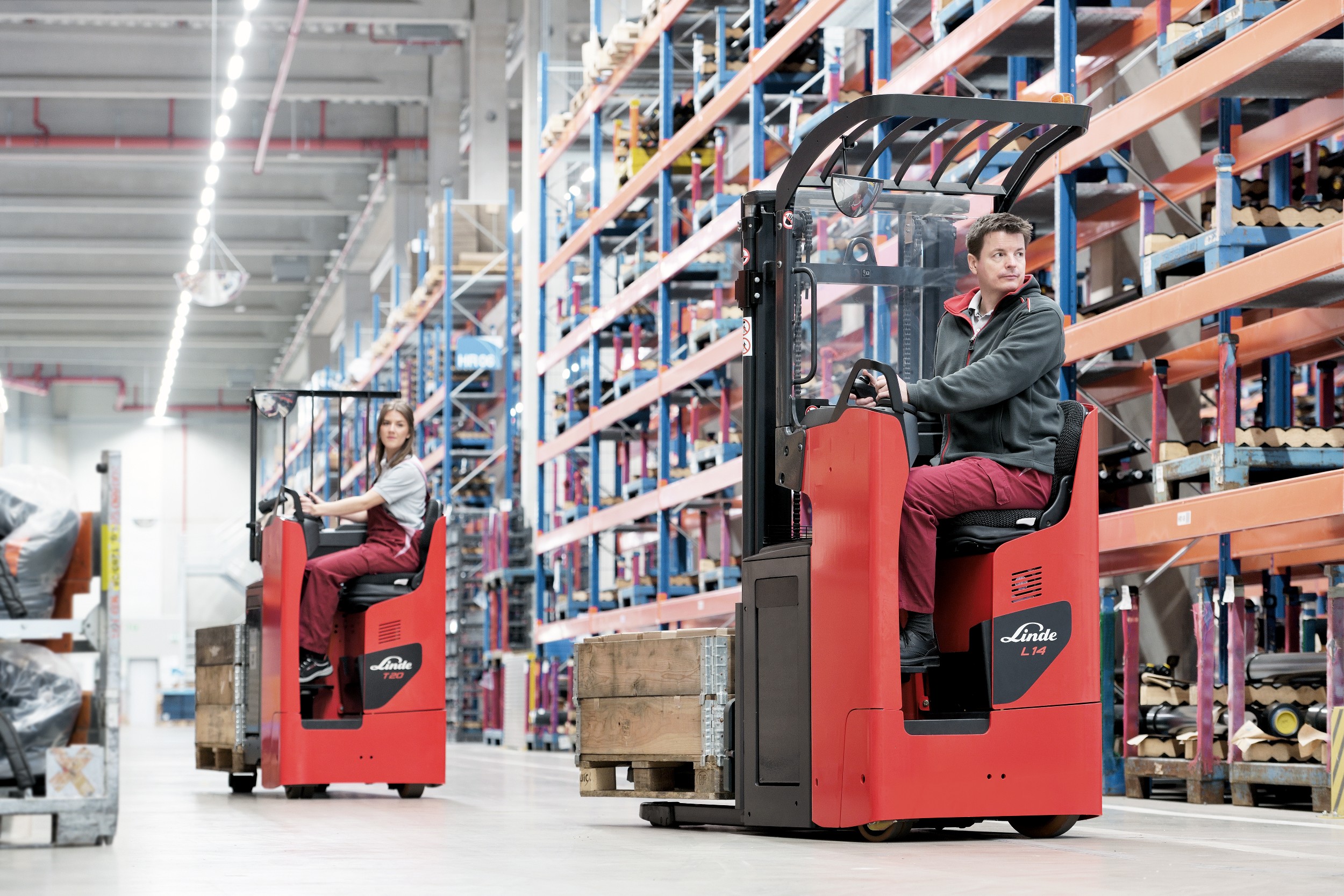 Linde stapelaars in magazijn