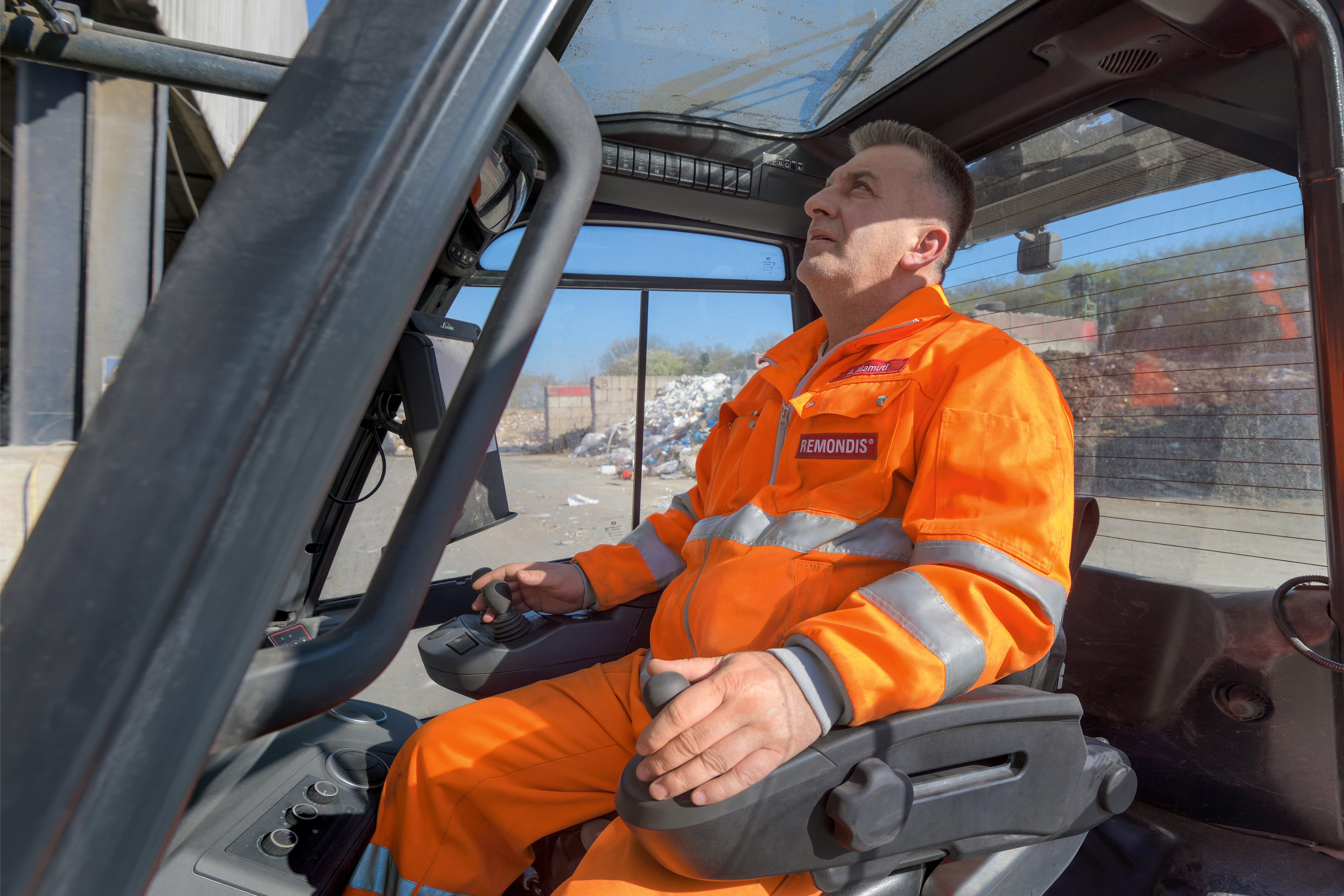 Ergonomische zithouding van de heftruck bestuurder