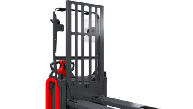 Linde T16L lastrek op de pallettruck