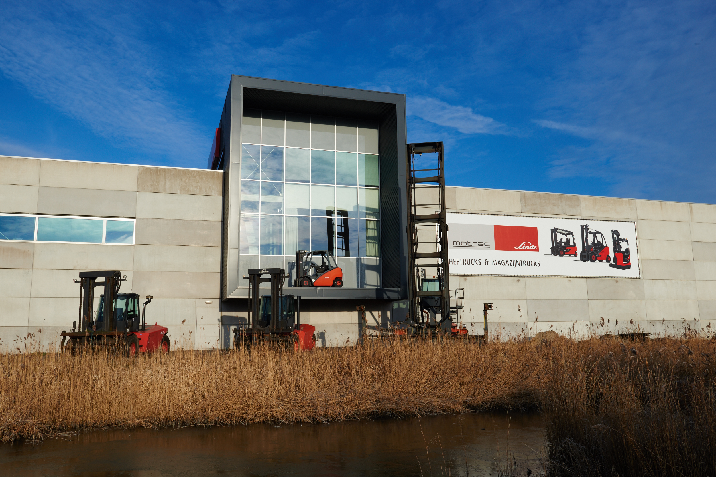 Motrac pand aan de A6