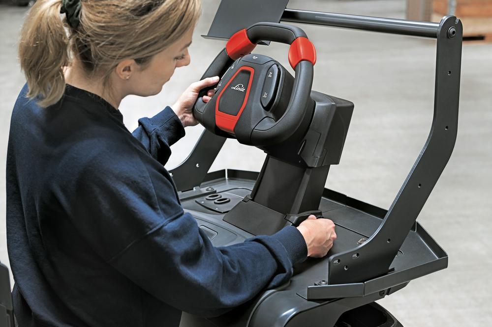 N20_25_In hoogte verstelbaar Linde-stuurwiel