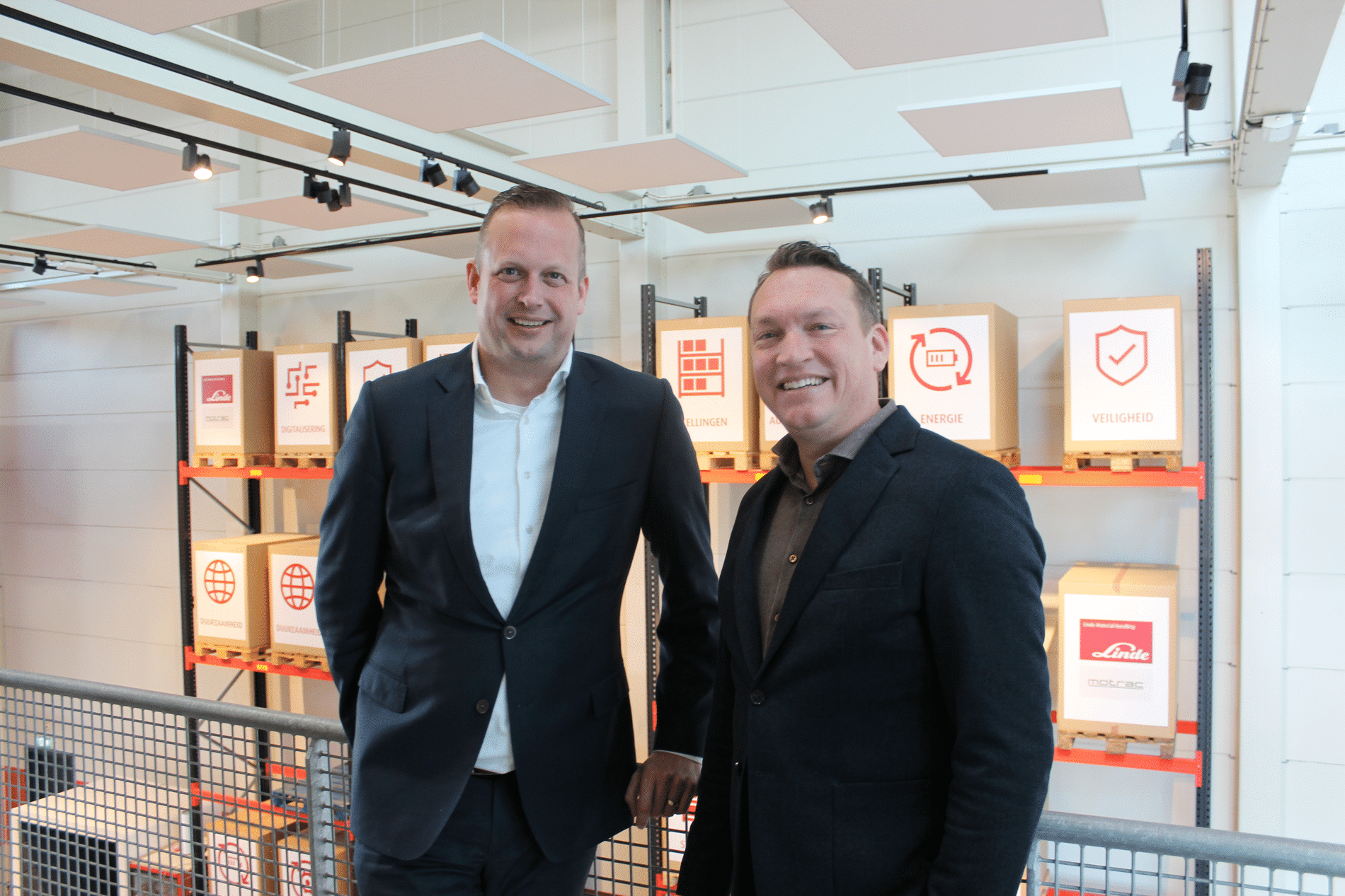 Mike Degeling (key accountmanager service) en Michael van Es (operationeel manager service) van Motrac.