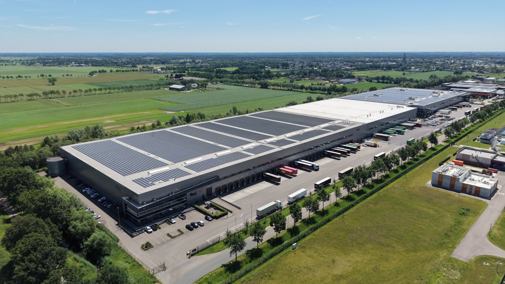 Vos Logistics met in het midden het nieuwe warehouse