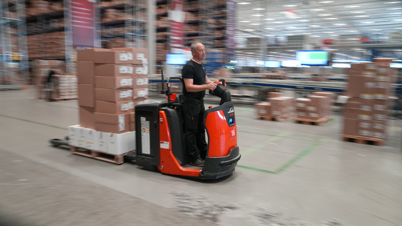 Linde orderpicker bij Hollister